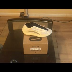 Yeezy 700 V3 Azael